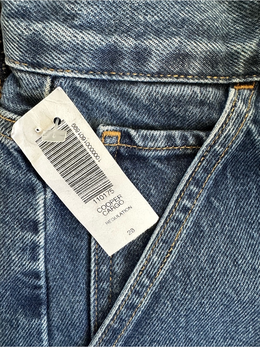 AGOLDE cooper cargo jeans in regulation. - Picture 4 of 8